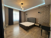 Satılır 5 otaqlı 270 m2 həyət evi Badamdar