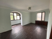 Satılır 1 otaqlı 45 m2 köhnə tikili Qara Qarayev m.