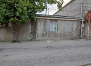 Satılır 2 otaqlı 56 m2 həyət evi İnşaatçılar m.