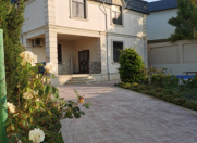İcarəyə verilir 4 otaqlı 212 m2 həyət evi Buzovna