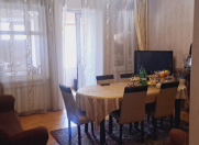 İcarəyə verilir 3 otaqlı 90 m2 köhnə tikili 28 May m.