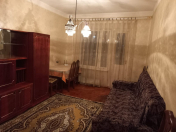 İcarəyə verilir 3 otaqlı 80 m2 köhnə tikili Xətai r.