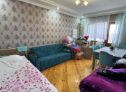 Satılır 2 otaqlı 65 m2 köhnə tikili Əhmədli m.