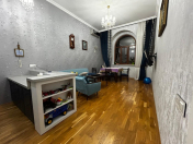 Satılır 3 otaqlı 75 m2 yeni tikili İnşaatçılar m.