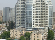 Satılır 2 otaqlı 68 m2 yeni tikili Elmlər Akademiyası m.