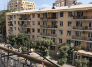 Satılır 2 otaqlı 65 m2 köhnə tikili Şah İsmayıl Xətai m.