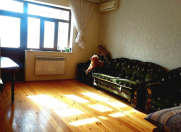 Satılır 3 otaqlı 85 m2 köhnə tikili Memar Əcəmi m.