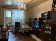 Satılır 3 otaqlı 80 m2 köhnə tikili Xalqlar Dostluğu m.