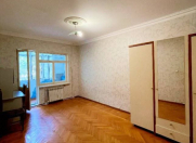 Satılır 2 otaqlı 60 m2 köhnə tikili 8 mkr