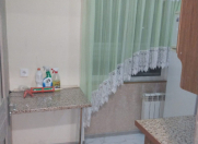 İcarəyə verilir 1 otaqlı 40 m2 köhnə tikili İnşaatçılar m.