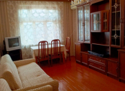 İcarəyə verilir 3 otaqlı 80 m2 köhnə tikili 8 Noyabr m.