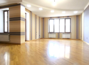 Satılır 3 otaqlı 152 m2 yeni tikili Azərbaycan Dillər Universiteti