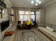 Satılır 3 otaqlı 85 m2 köhnə tikili Xalqlar Dostluğu m.