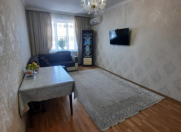 Satılır 4 otaqlı 100 m2 köhnə tikili Xalqlar Dostluğu m.