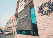 İcarəyə verilir 3 otaqlı 137 m2 yeni tikili Badamdar