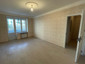 Satılır 2 otaqlı 50 m2 köhnə tikili İnşaatçılar m.