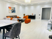 Satılır 3 otaqlı 110 m2 yeni tikili Elit ticarət mərkəzi