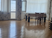 Satılır 4 otaqlı 158 m2 köhnə tikili 8 Noyabr m.