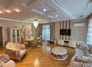 İcarəyə verilir 3 otaqlı 214 m2 yeni tikili Şah İsmayıl Xətai m.