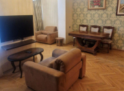 Satılır 2 otaqlı 70 m2 köhnə tikili İnşaatçılar m.