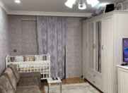 Satılır 2 otaqlı 48 m2 köhnə tikili Elmlər Akademiyası m.