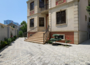 İcarəyə verilir 5 otaqlı 260 m2 villa Badamdar
