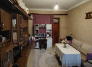 Satılır 1 otaqlı 45 m2 köhnə tikili Elmlər Akademiyası m.