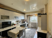 Satılır 2 otaqlı 60 m2 köhnə tikili Xətai r.