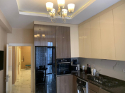 Satılır 3 otaqlı 130 m2 yeni tikili Nəriman Nərimanov m.