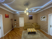 İcarəyə verilir 2 otaqlı 105 m2 yeni tikili Şah İsmayıl Xətai m.