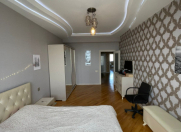 İcarəyə verilir 3 otaqlı 125 m2 yeni tikili Şah İsmayıl Xətai m.