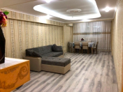 Satılır 3 otaqlı 100 m2 köhnə tikili Gənclik m.