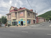 Satılır 6 otaqlı 450 m2 həyət evi Oğuz