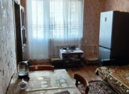 Satılır 2 otaqlı 42 m2 köhnə tikili Memar Əcəmi m.