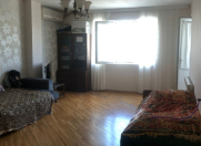 İcarəyə verilir 2 otaqlı 55 m2 köhnə tikili Heydər Əliyev Mərkəzi