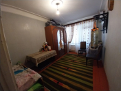 Satılır 2 otaqlı 60 m2 köhnə tikili 8 km