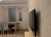 İcarəyə verilir 2 otaqlı 65 m2 köhnə tikili Elmlər Akademiyası m.