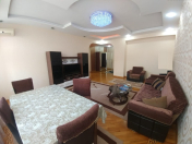 İcarəyə verilir 4 otaqlı 160 m2 yeni tikili Nizami m.