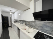 Satılır 3 otaqlı 85 m2 köhnə tikili 20 yanvar m.