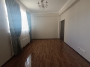 Satılır 2 otaqlı 67 m2 yeni tikili İnşaatçılar m.