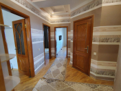 Satılır 3 otaqlı 125 m2 yeni tikili 28 May m.