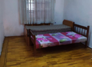 İcarəyə verilir 4 otaqlı 100 m2 köhnə tikili Şah İsmayıl Xətai m.