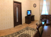 İcarəyə verilir 2 otaqlı 50 m2 köhnə tikili 28 May m.