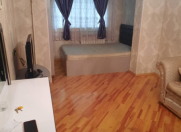 İcarəyə verilir 1 otaqlı 45 m2 köhnə tikili Yeni Yasamal