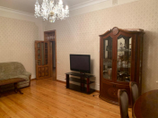 İcarəyə verilir 4 otaqlı 144 m2 həyət evi İnşaatçılar m.