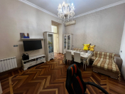 Satılır 2 otaqlı 70 m2 köhnə tikili 28 May m.