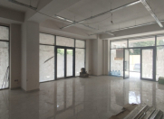 İcarəyə verilir 1 otaqlı 110 m2 obyekt 28 May m.