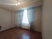 Satılır 2 otaqlı 70 m2 yeni tikili İnşaatçılar m.