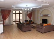 İcarəyə verilir 4 otaqlı 216 m2 yeni tikili 28 May m.