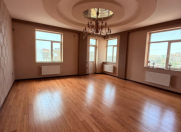 Satılır 3 otaqlı 125 m2 yeni tikili İnşaatçılar m.